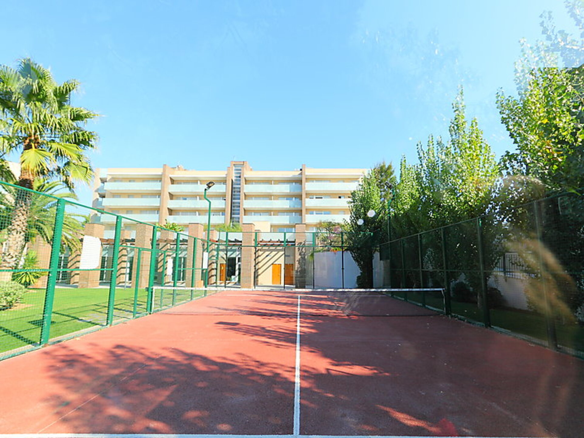 Golden Coast Gem: Modern 3BR Villa, Costa Daurada,1015