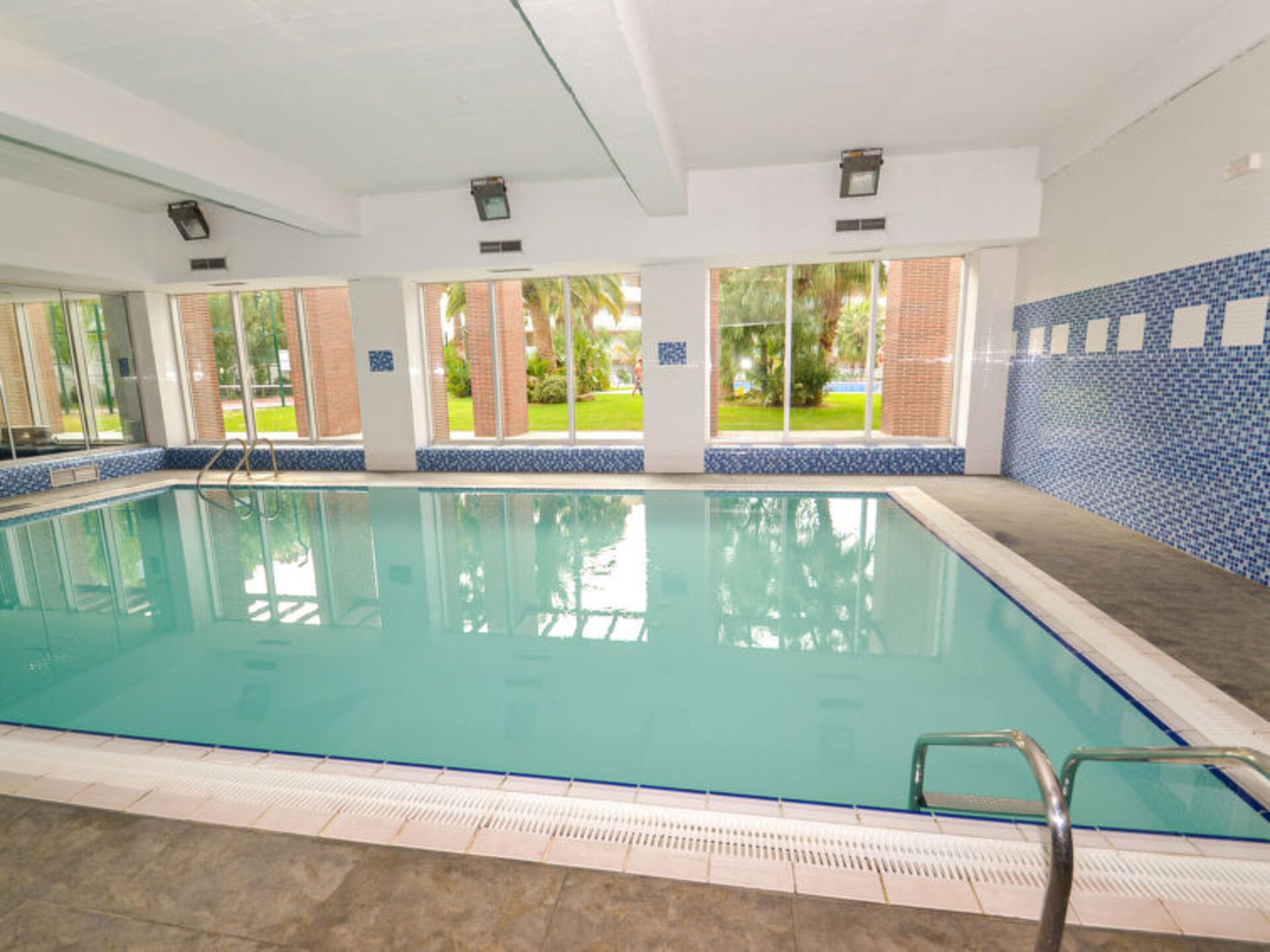 Pool Indoor