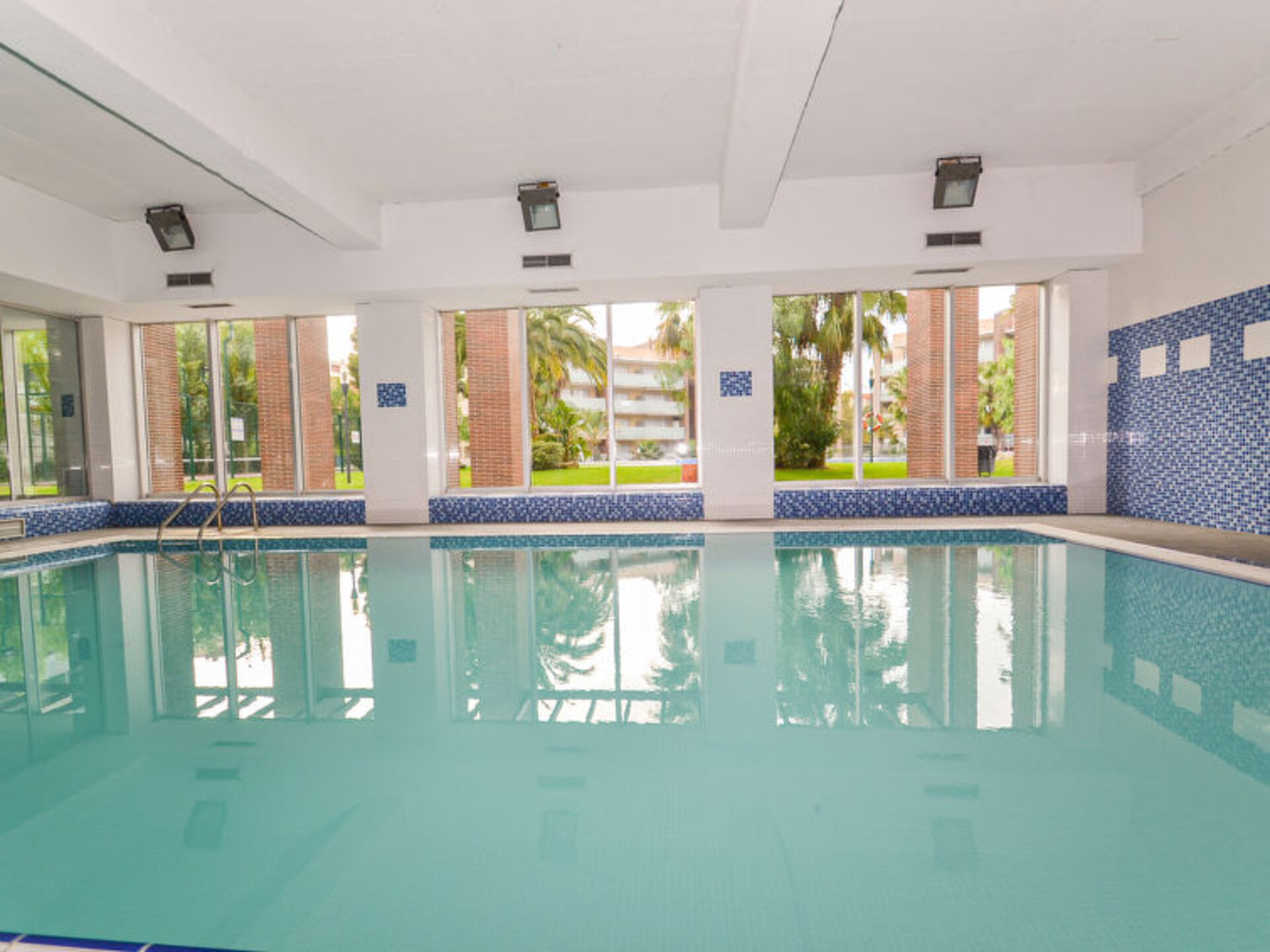 Pool Indoor