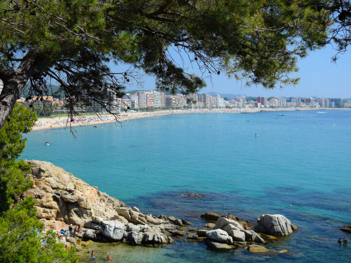 Costa Brava Dream: Exquisite 4 Bedroom Villa,1080