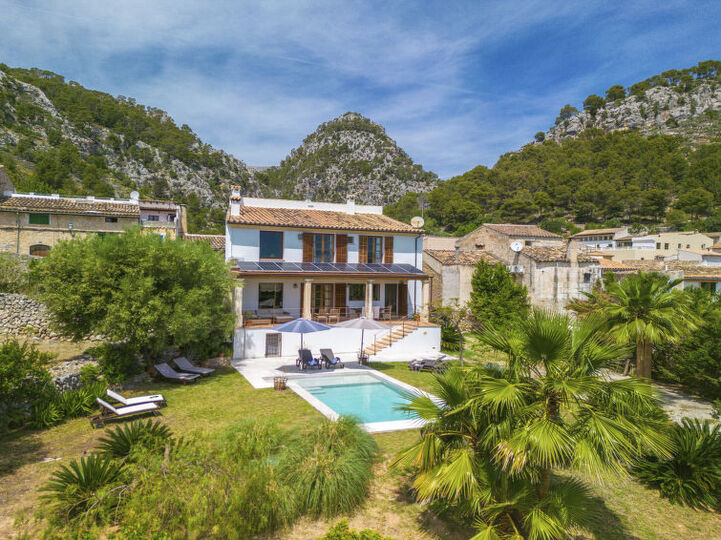 Enchanting Villa Escape in Balearic Islands,1631, Mallorca, Spain