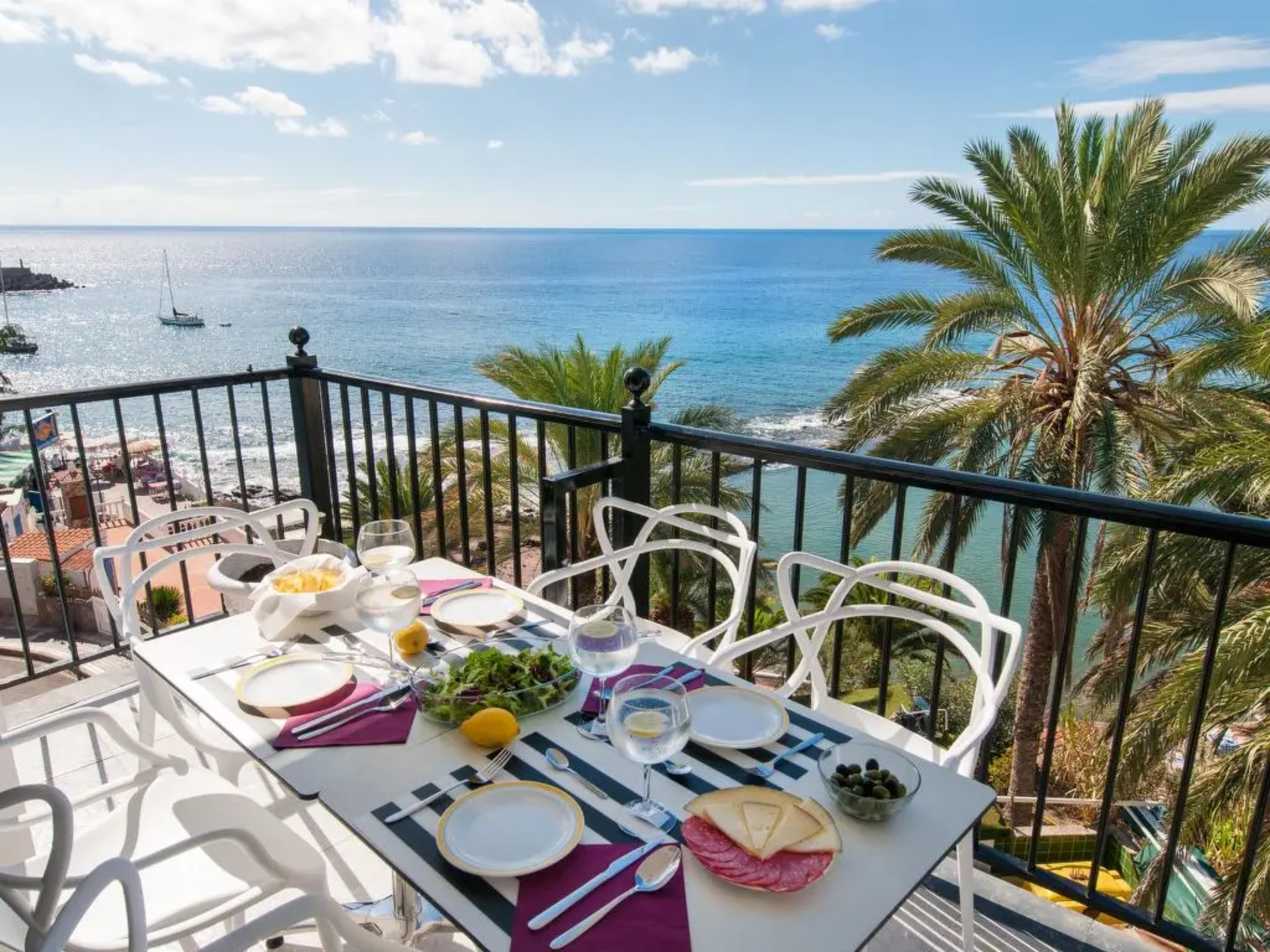 4 Bedroom Villa in Canary Islands,1077