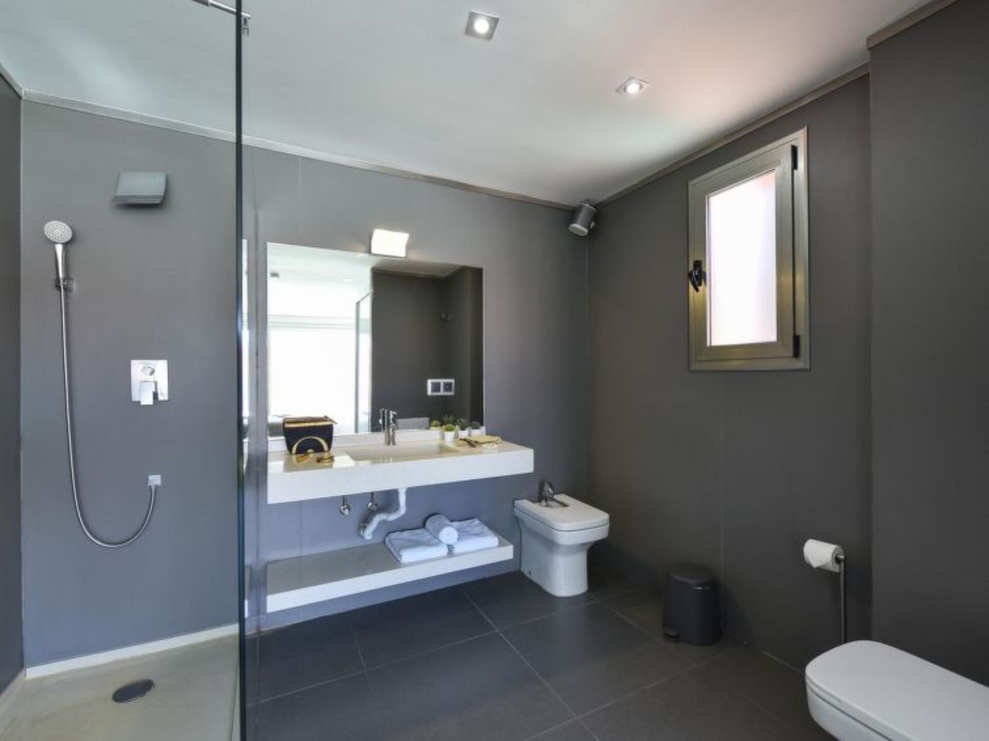 Bathroom / Wellness