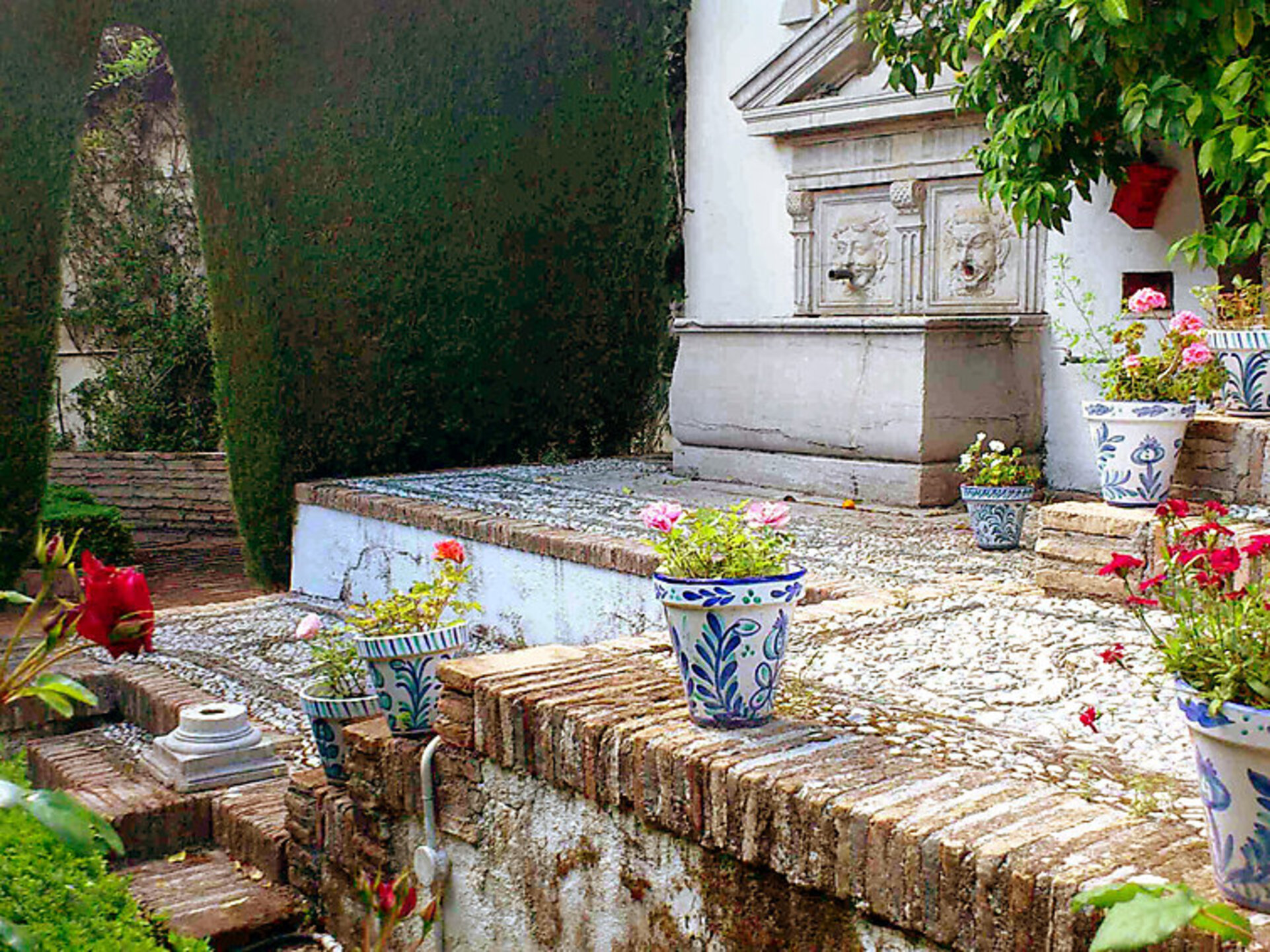 Traditional 4 Bedroom Villa in Granada, 1007
