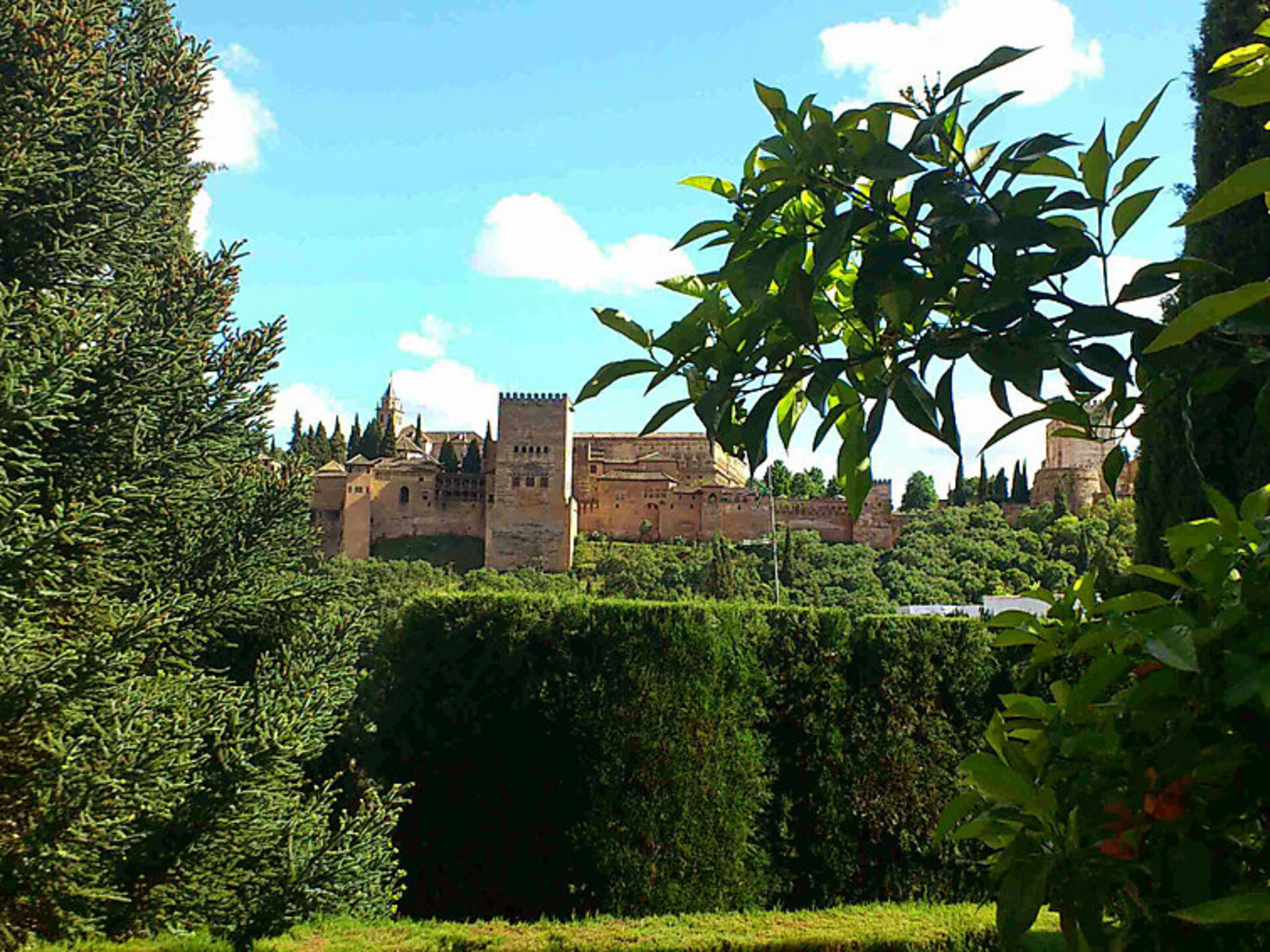 Traditional 4 Bedroom Villa in Granada, 1007