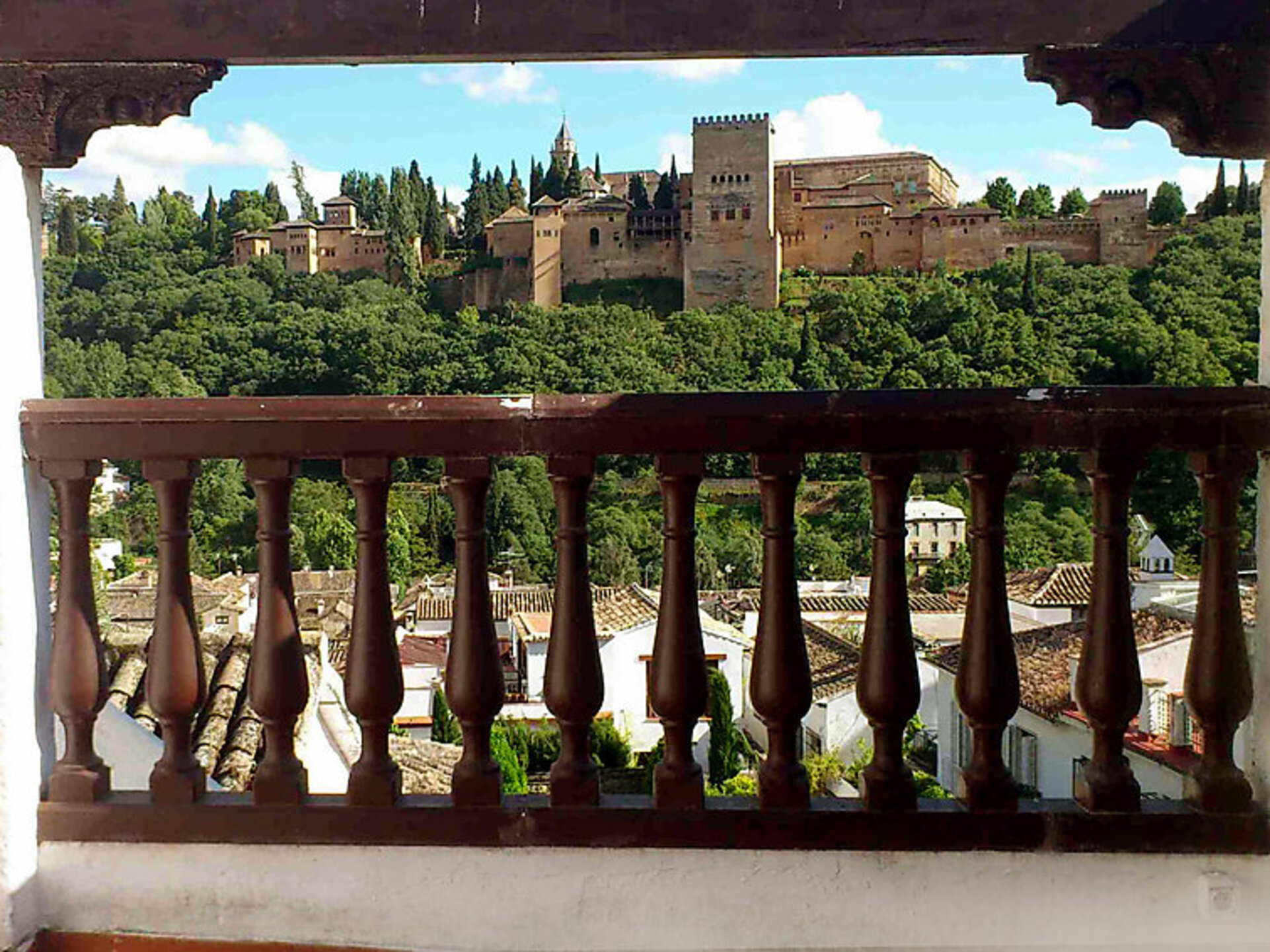Traditional 4 Bedroom Villa in Granada, 1007