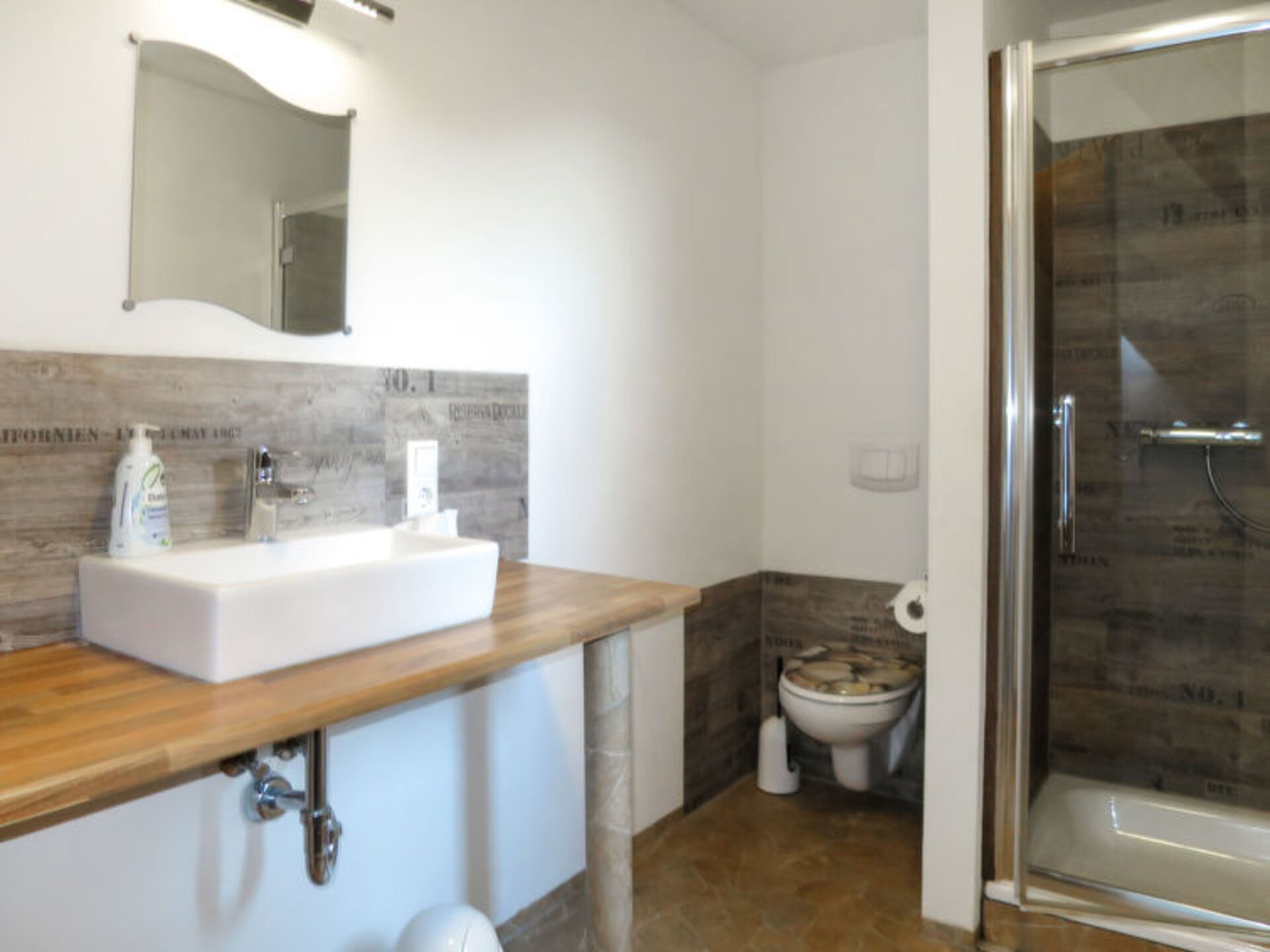 Bathroom / Wellness