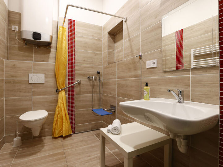 Bathroom / Wellness
