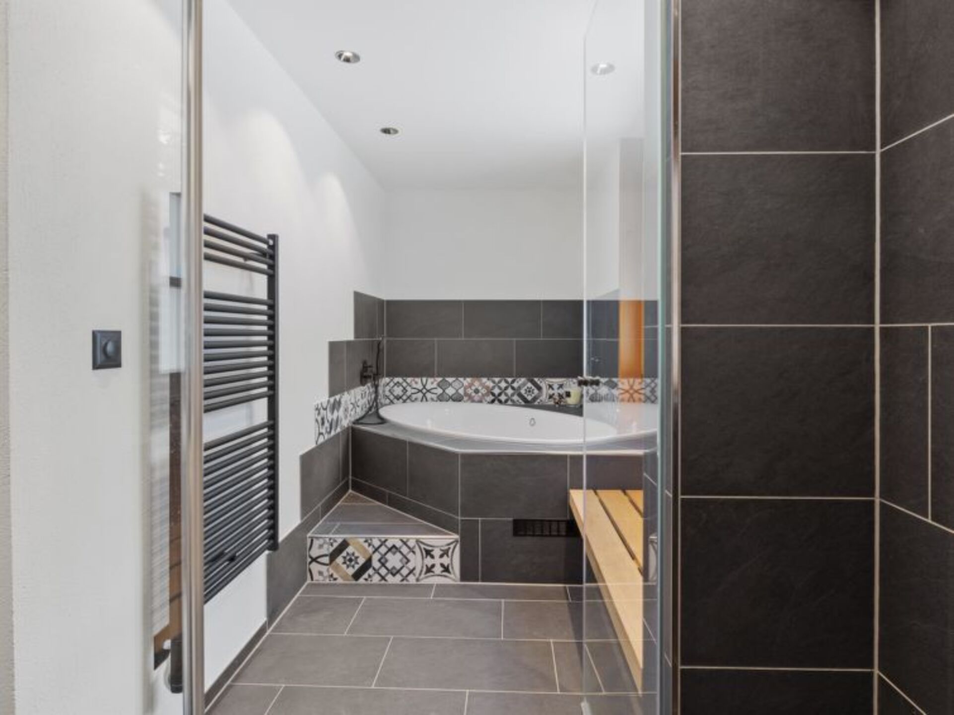 Serene 2Bed Retreat with Stunning Views,1122
