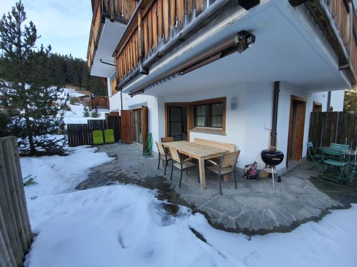 Tranquil 2 Bedroom Hideaway in Graubünden,1125