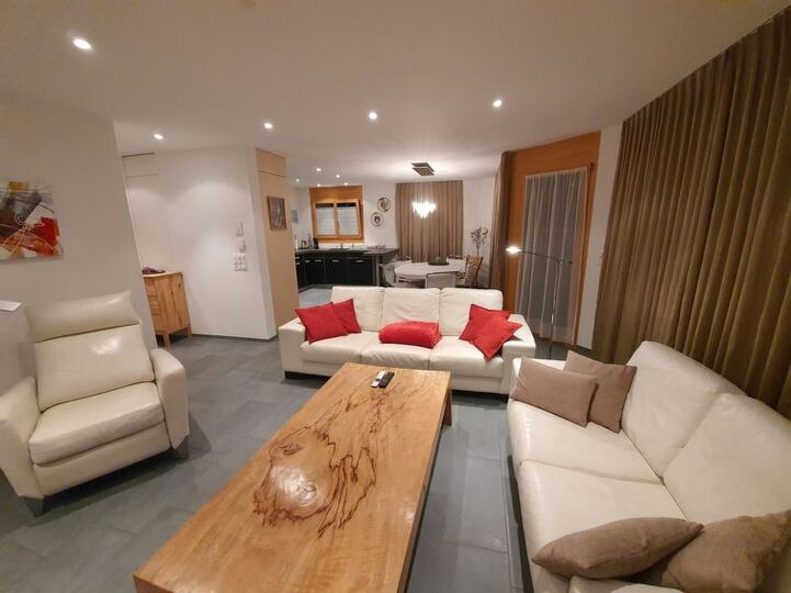Tranquil 2 Bedroom Hideaway in Graubünden,1125