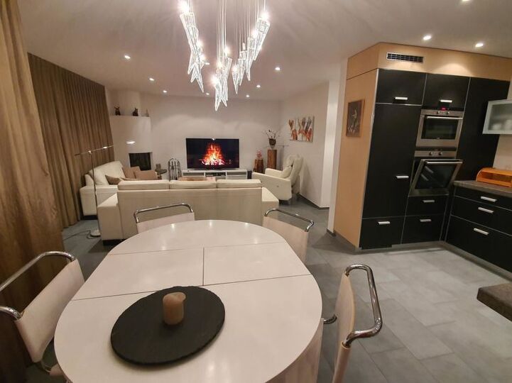 Tranquil 2 Bedroom Hideaway in Graubünden,1125