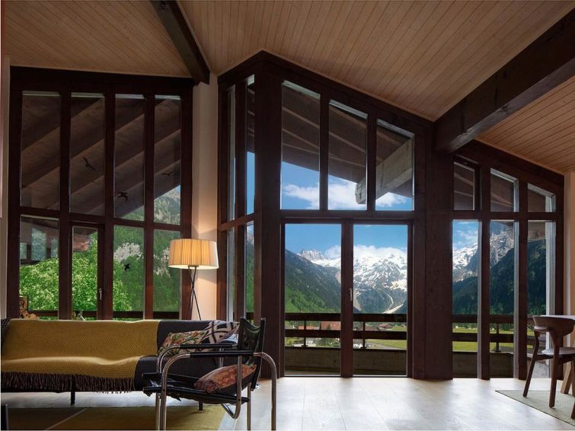 Serenity Found: Chic 3 BR Villa in Obwalden,1007