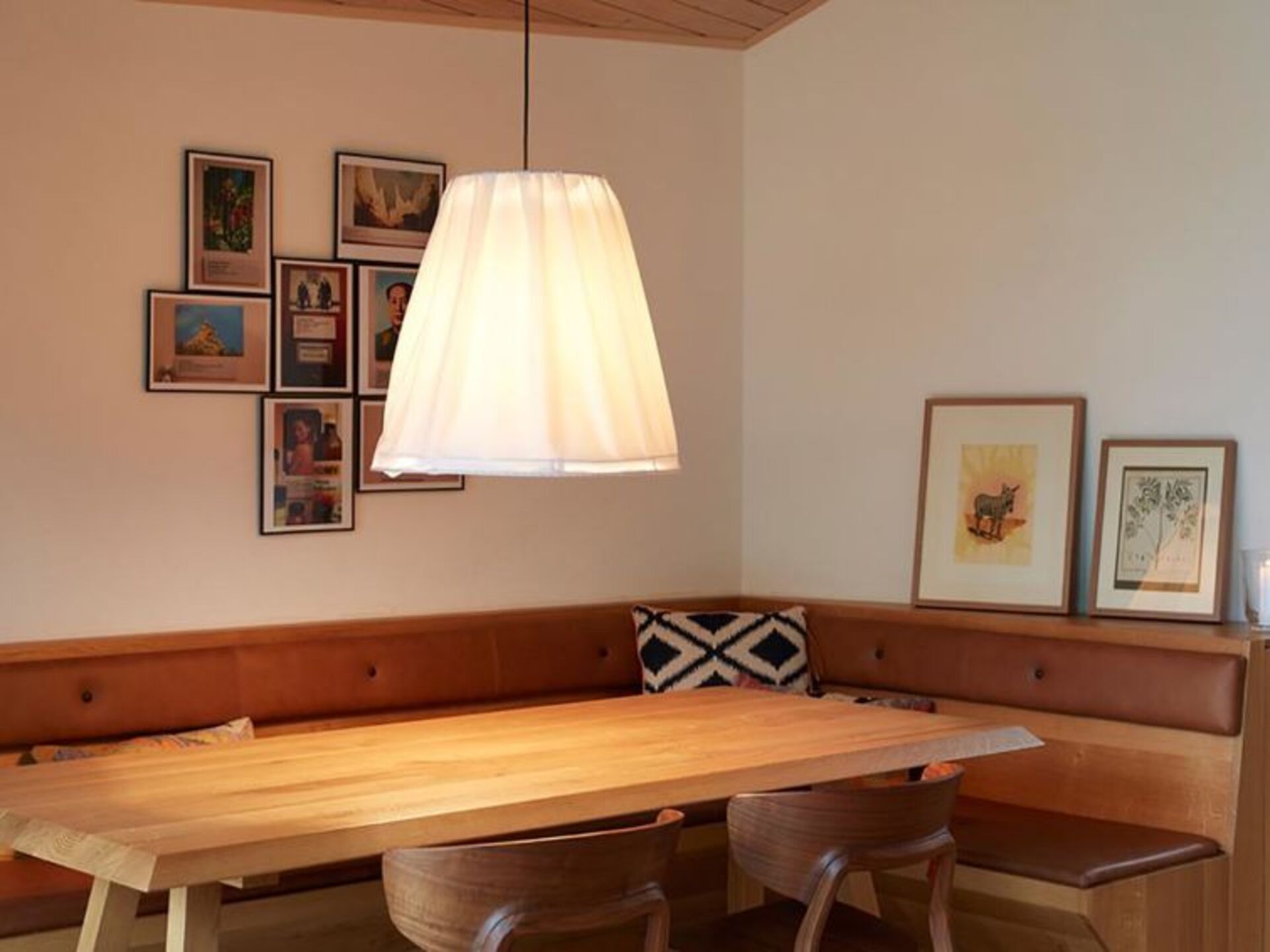 Serenity Found: Chic 3 BR Villa in Obwalden,1007