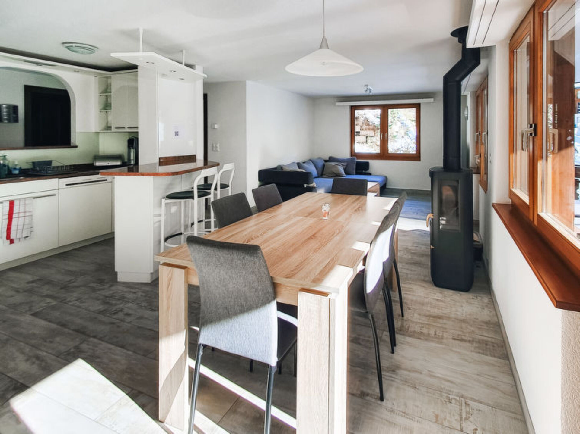 Kitchen / Dining Room