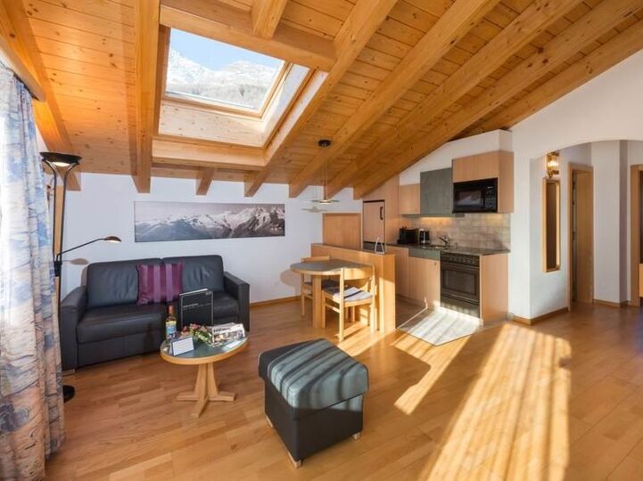 Charming Alpine Villa Escape,1382