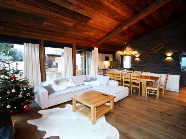 Cozy Villa for Sale in Saas-Fee, 1263