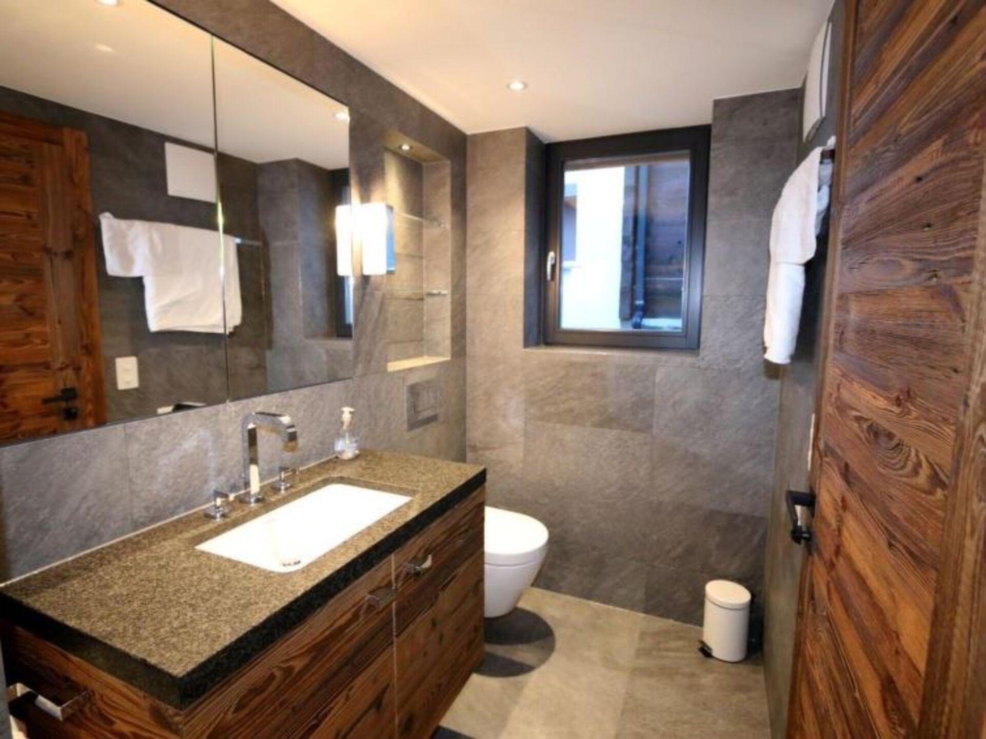 Cozy Villa for Sale in Saas-Fee, 1263