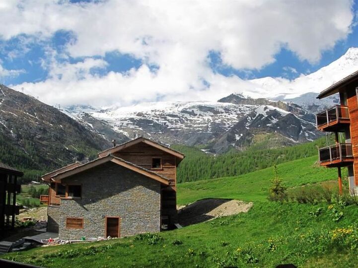Dreamy 3 Bedroom Villa in Saas-Fee, 1270