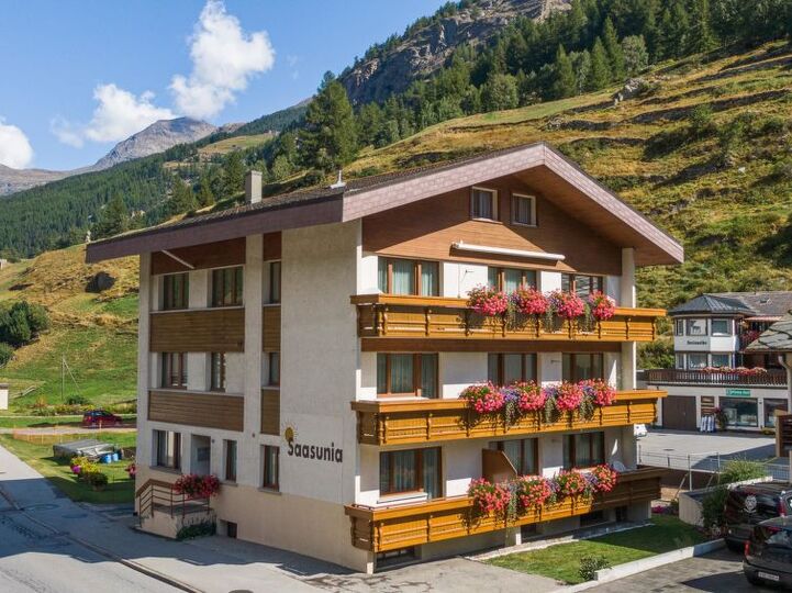 Serene Oasis with 3 Bedrooms in Saas-Grund, 1414, Saas-Grund, Switzerland