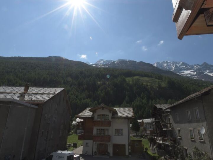 Quaint Cottage in Scenic Saas-Grund, 1256