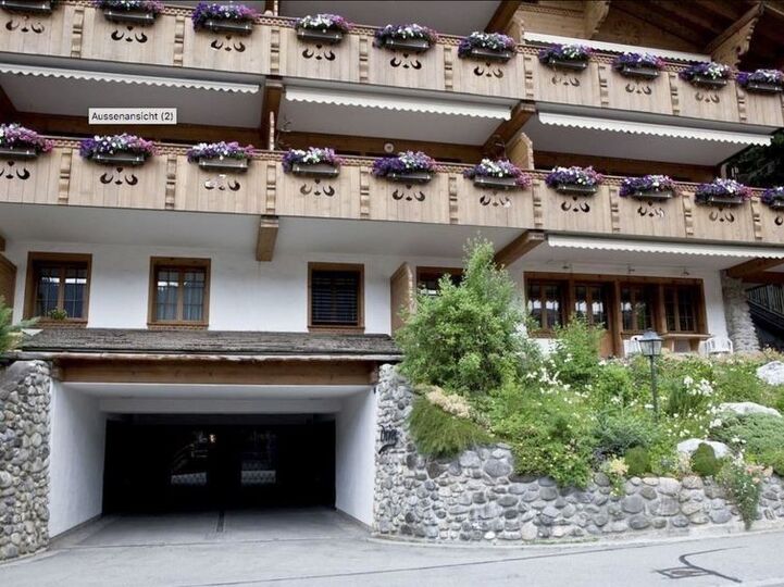 Tranquil Villa Oasis in Saanen for Rent, 1186