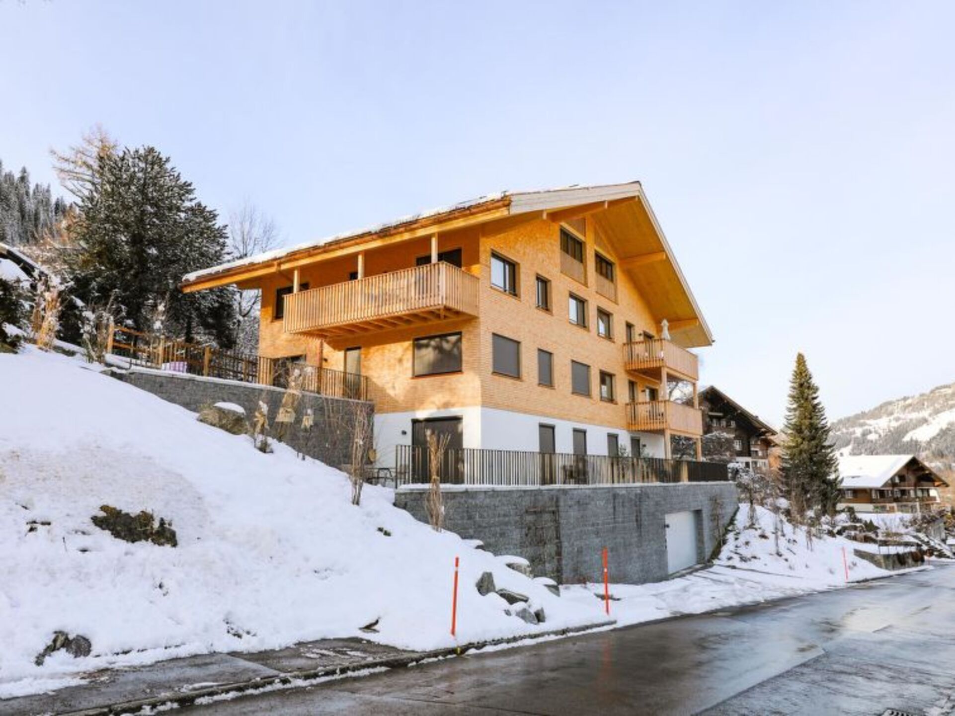 Elegant Escape in Zweisimmen, 1192
