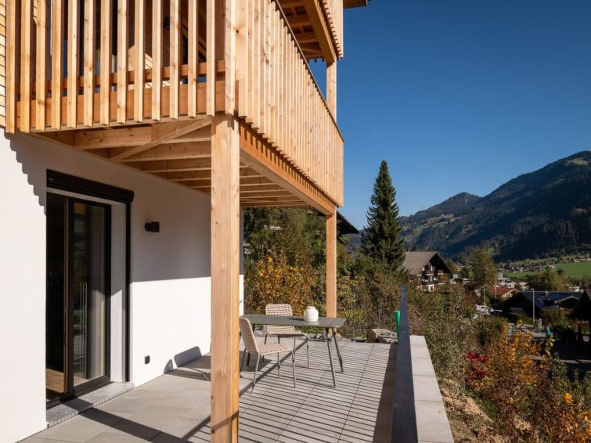 Elegant Escape in Zweisimmen, 1192