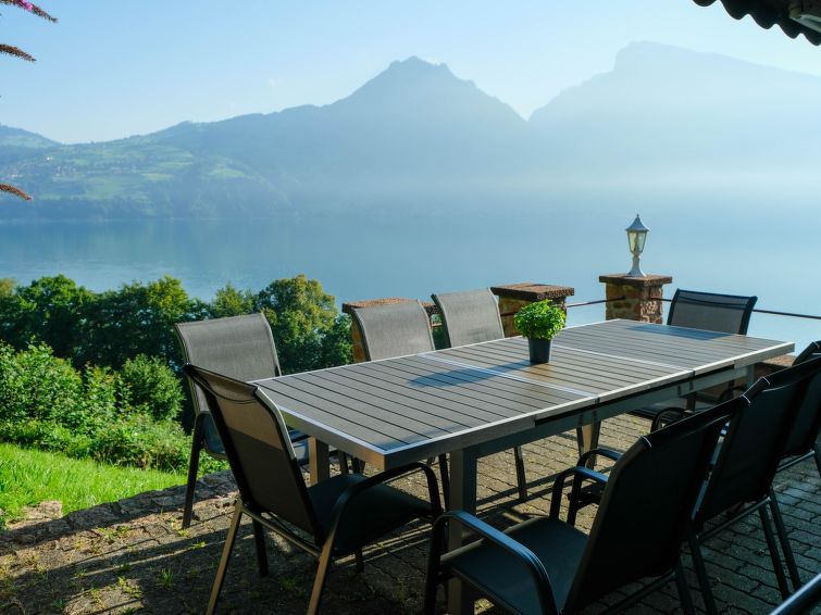 Spiez Dream Home: 5 Bedroom Villa with Pool, 1199