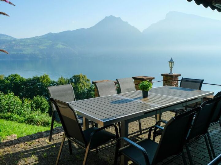 Spiez Dream Home: 5 Bedroom Villa with Pool, 1199, Spiez, Switzerland