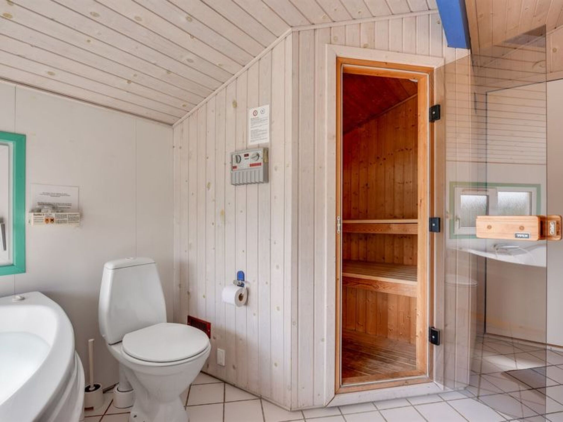 Bathroom / Wellness