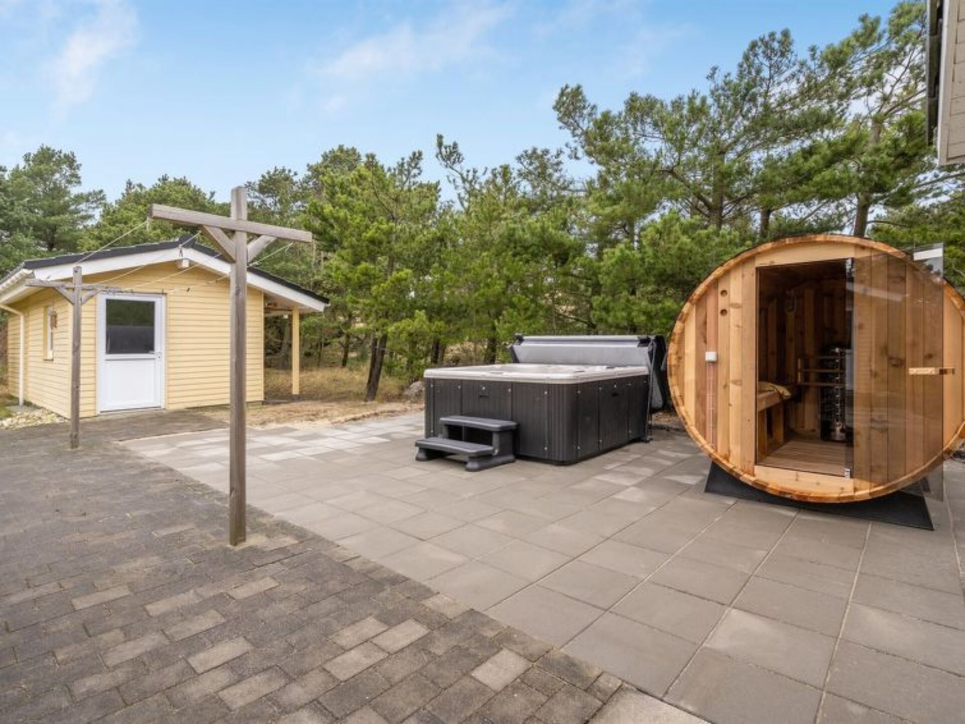 Bathroom / Wellness