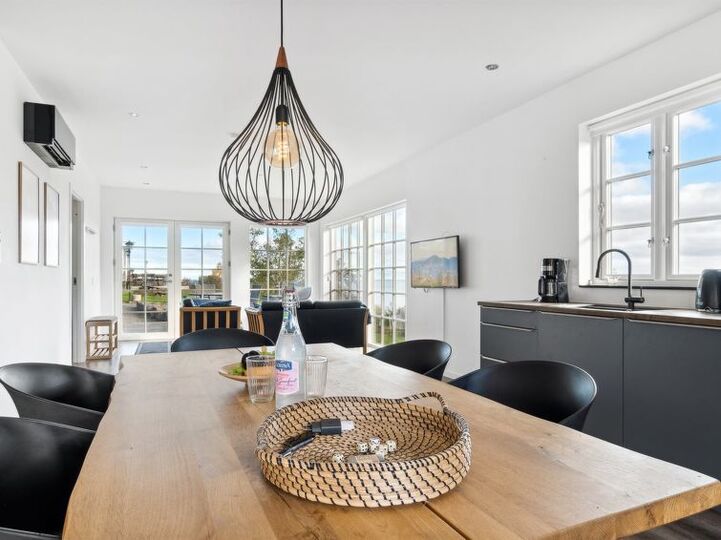 Your Perfect Getaway, Allinge 1079