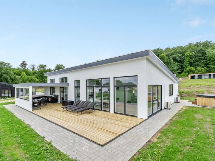 Exclusive Home in Perfect Location, Sjølund 1043, Sjølund, Denmark