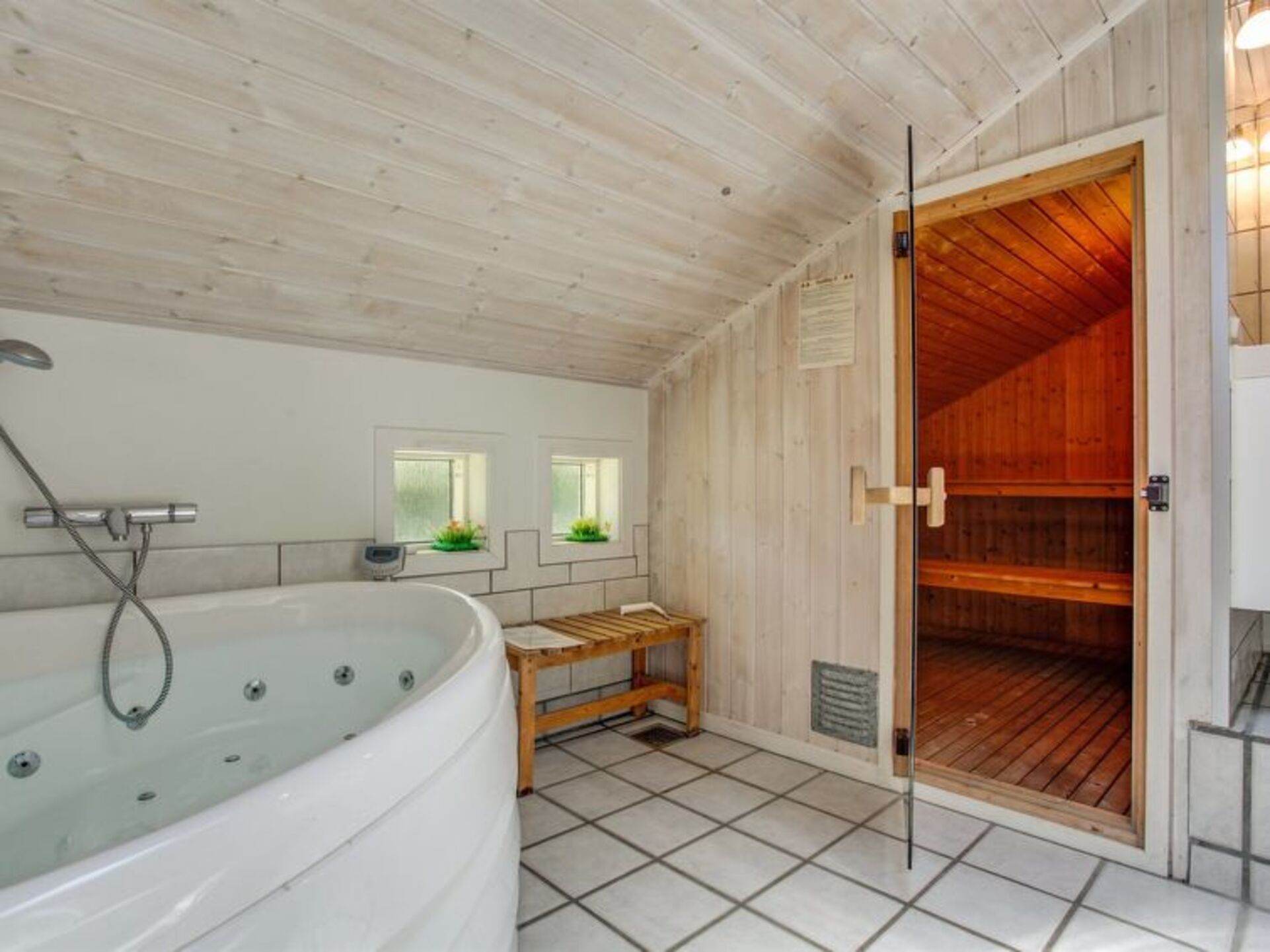 Bathroom / Wellness