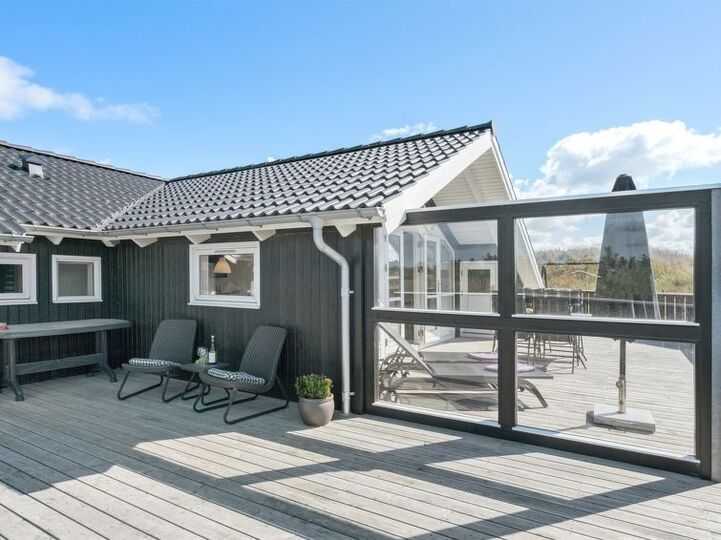 Your Home from Home, Hirtshals 1048
