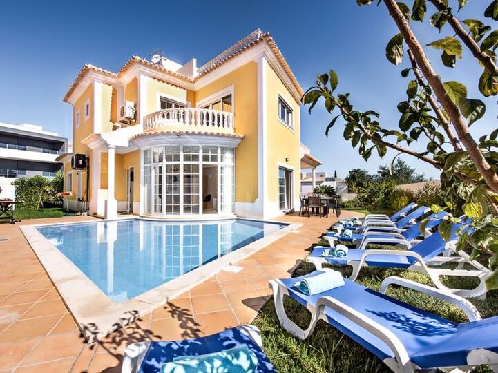 The Ultimate Villa in an Ideal Location, Albufeira Villa 1126, Albufeira, Portugal