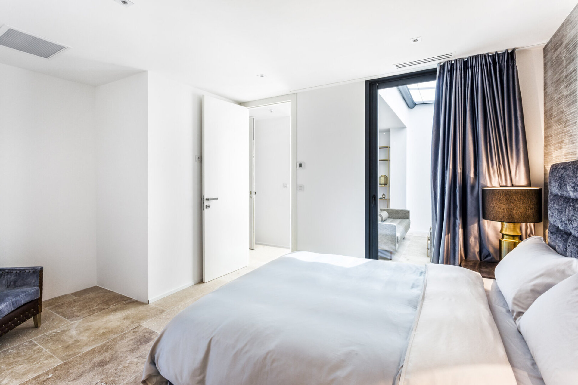 Seaside Bliss: Villa Colibri's Luxe Escape
