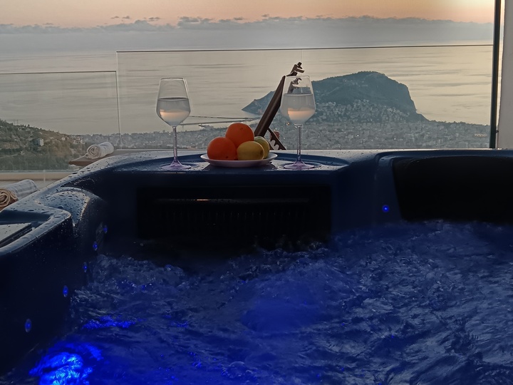 5 Star Villa Royale – Majestic Alanya Escape