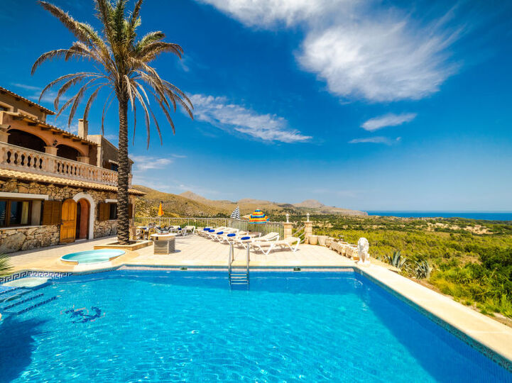 Unwind in Style - Elegant 5 Bedroom Villa,1658, Mallorca, Spain
