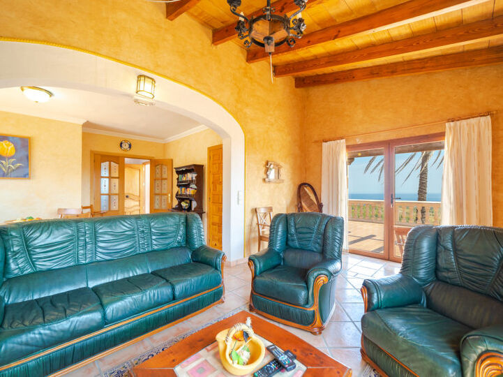 Unwind in Style - Elegant 5 Bedroom Villa,1658