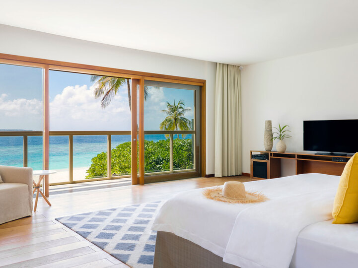 Seaside Serenity: 4 Bedroom Gem,1003