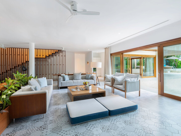 Tranquil Waterside Living: 4 Bedroom Gem,1005