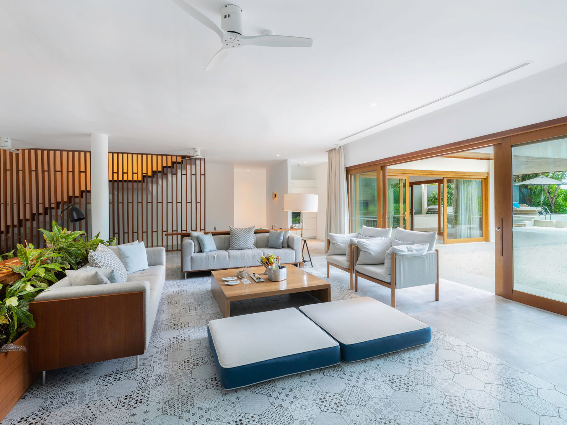 Elegant 4 Bedroom Villa in Paradise,1007