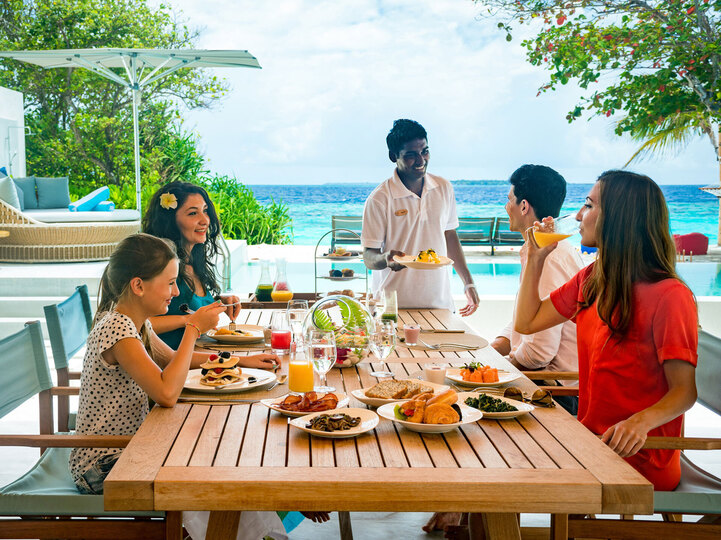 Amilla Beach Residences - 4 Bedroom - Outdoor dining area