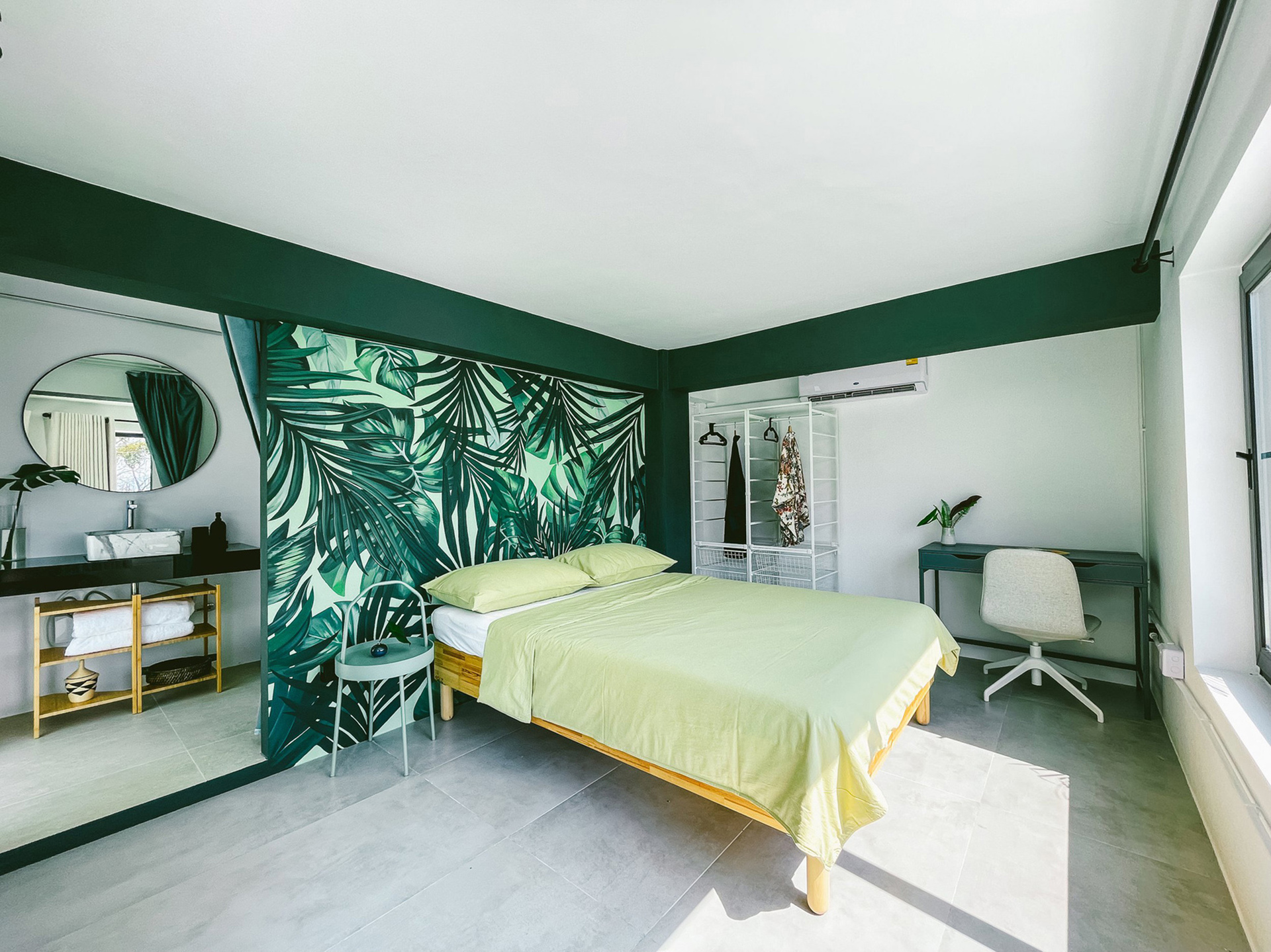 Poolside Room-Cozy