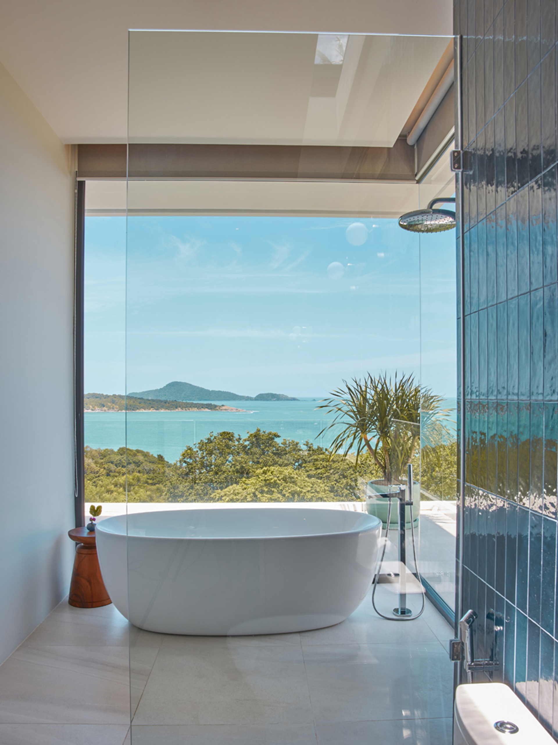 Encanto - Bathroom View