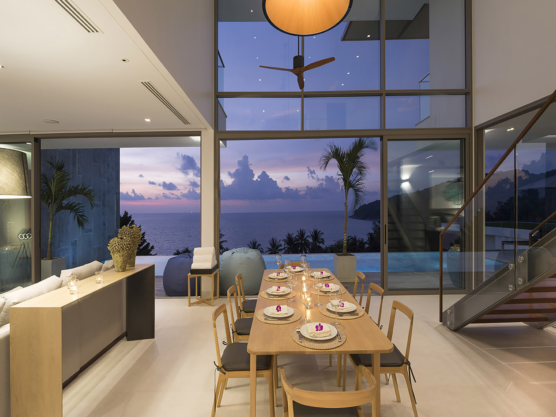 Malaiwana Duplex - Dining table
