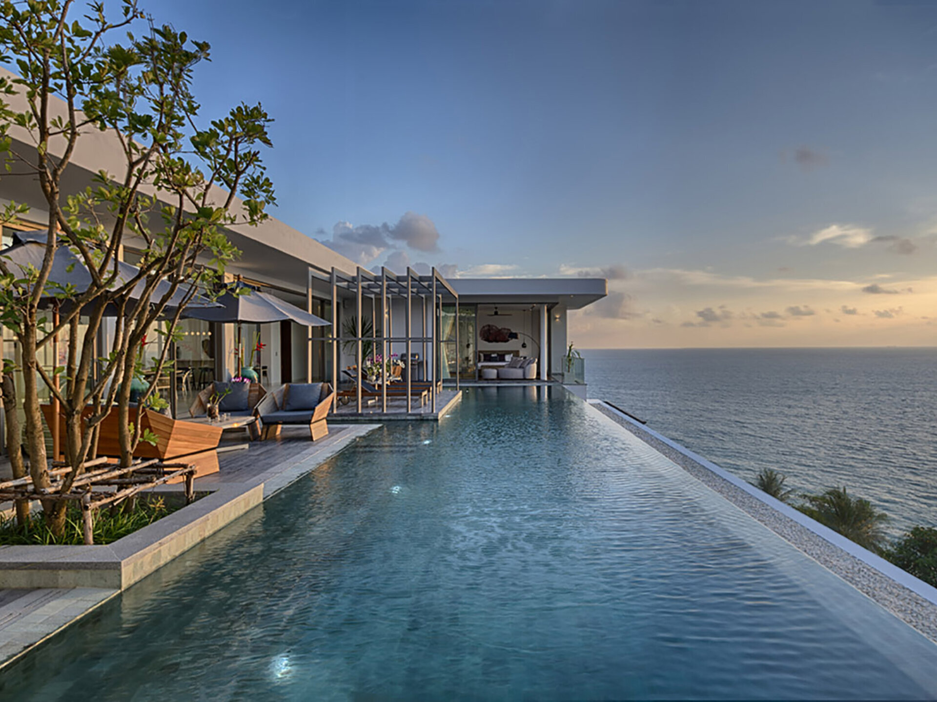 Malaiwana Penthouse - Poolside sunset view
