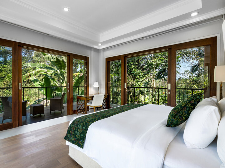 Pala Ubud - Villa Seraya B - Restful master bedroom eclosed by nature
